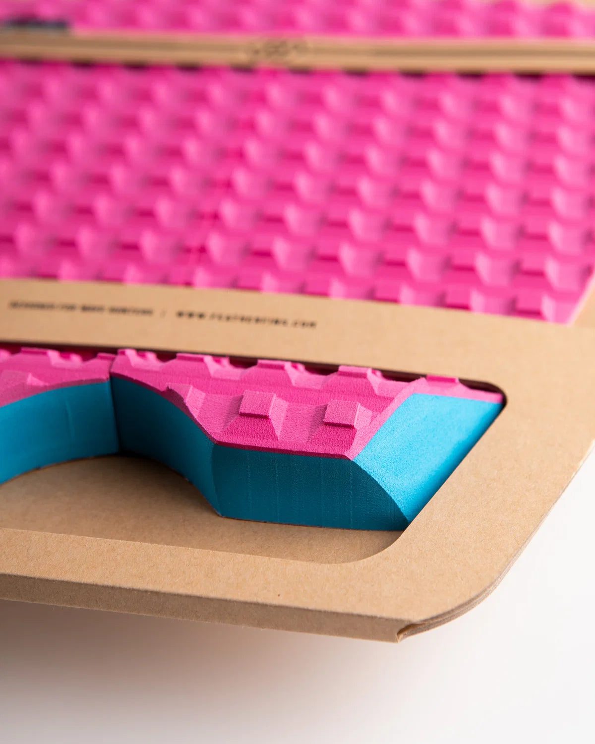 FEATHER FINS TRACTION PAD 2 PIECES PINK
