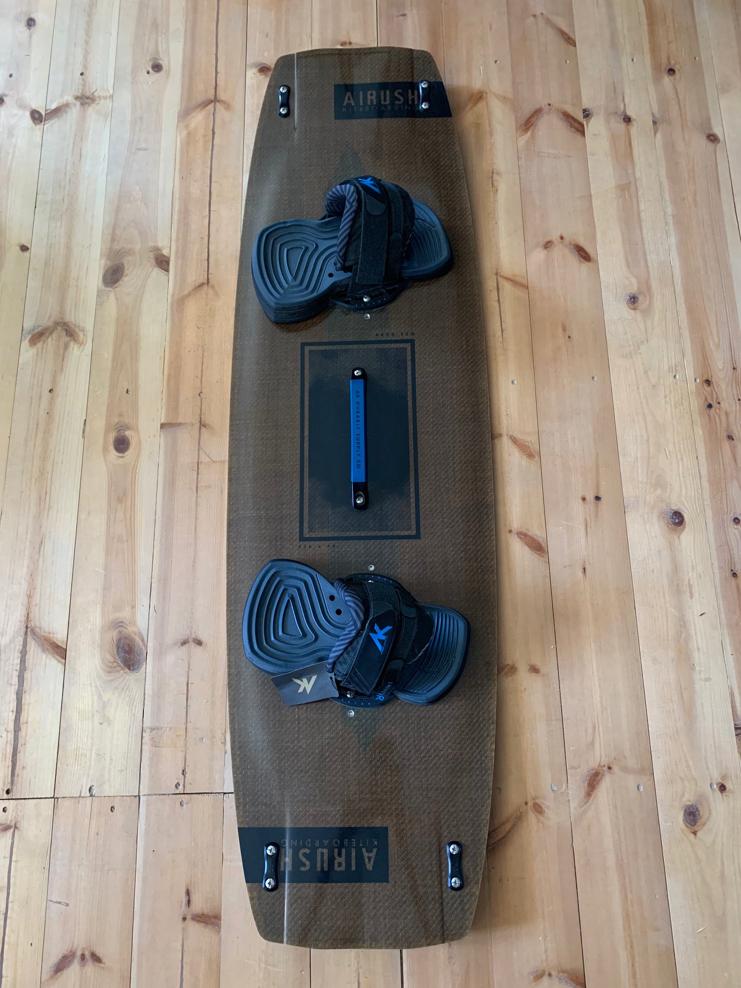AIRUSH ECO (2025) 136cm incl. Pads, Fins and Handle