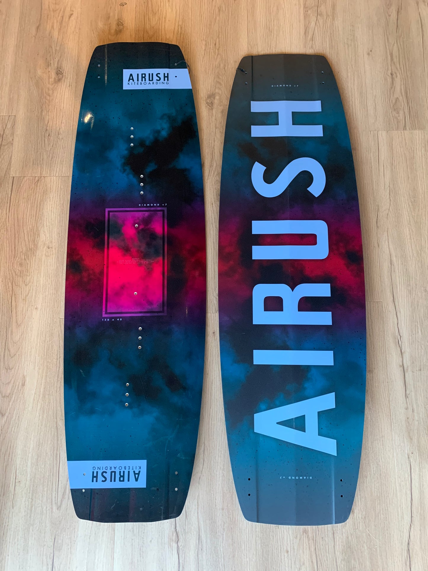 AIRUSH DIAMOND V7 (2025) 136cm incl. Pads, Fins and Handle