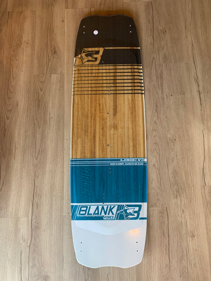 BLANKFORCE LOGIC V3 (2025) 134cm incl. Pads, Fins and Handle
